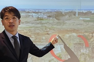 浦安市立浦安小学校、吉田 圭之介教諭の写真