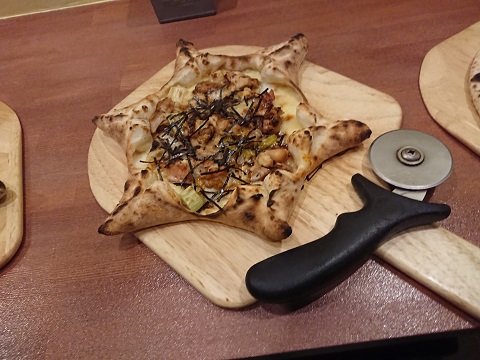茂原樟陽高等学校の野菜を使った星形の「冬の七夕ピザ」
