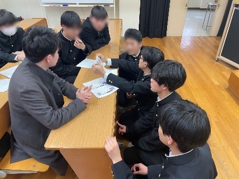 現役の京都大学生から授業を受ける様子