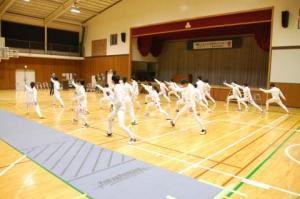 県立松戸高校、東葛飾高校、柏陵高校、工区譜代高校の各フェンシング部員への技術指導