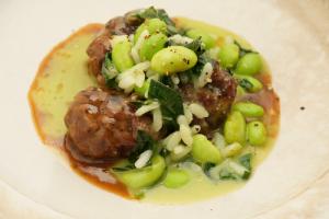 料理写真:房総ジビエ イノシシのポルペッティ 松戸産枝豆とモロヘイヤのリゾット