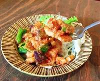 季節野菜と豚肉のトマトチーズソテー(発酵×スパイス食堂Yajikko KITCHEN(ヤジッコキッチン))