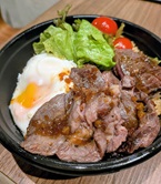 焦がし醤油香るガーリックステーキライス(寿司バル八幡BASE(ベース))