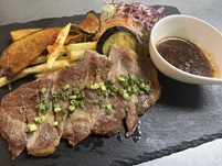 千葉県産醤油と発酵バターを使った大吉ポークソテー