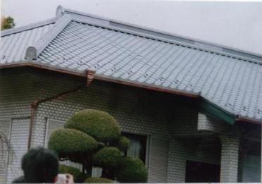 軒先一文字瓦仕様の屋根