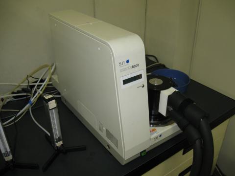 熱分析装置(DSC)の外観