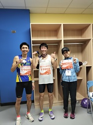 ゴール後のランナー集合写真