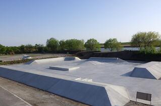 古ケ崎河川敷スポーツ広場スケートボードパーク