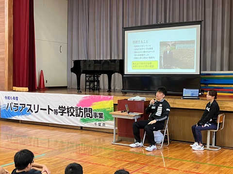 講演する永野選手