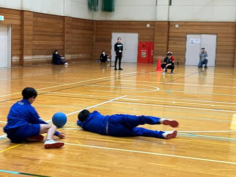 佐野選手と対戦する生徒