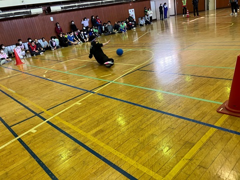 見事なディフェンスを見せる永野選手