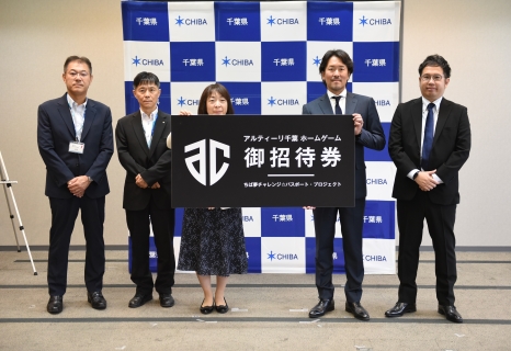 寄贈式の出席者