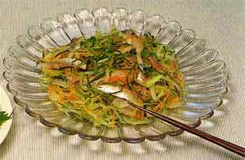 生野菜とあじのサラダの画像
