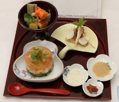 ホンビノスガイで冷菜三種の画像