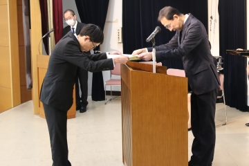 会長表彰状授与の様子2